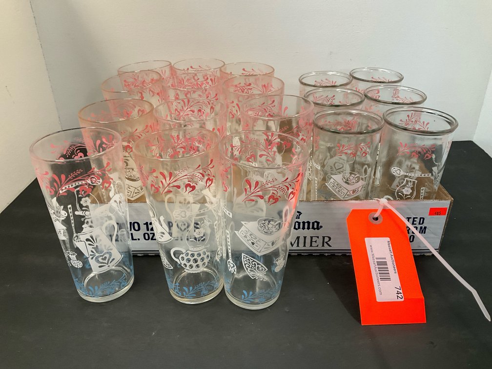18 glass tumblers with kitchenware motifs