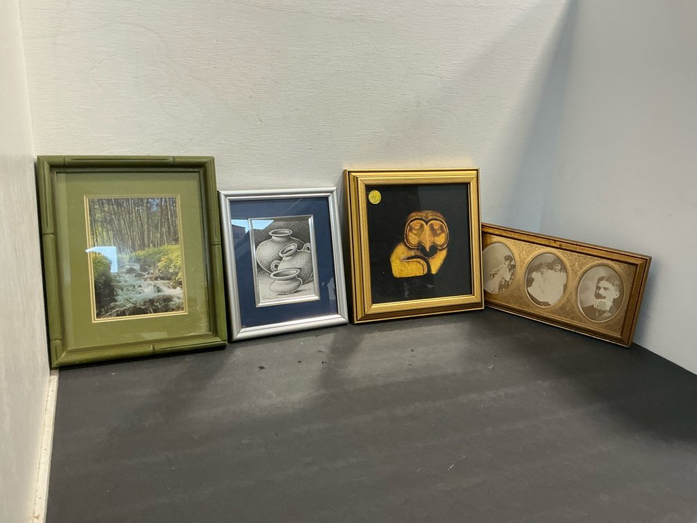 Grouping of framed prints & photographs