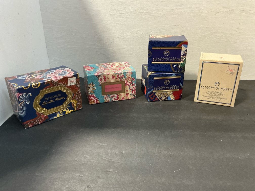 Elizabeth Arden Blue Grass vanity boxes & candles