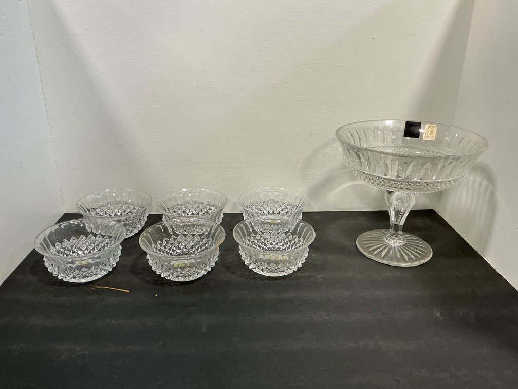 Cut crystal pedestal compote & 6 dessert bowls