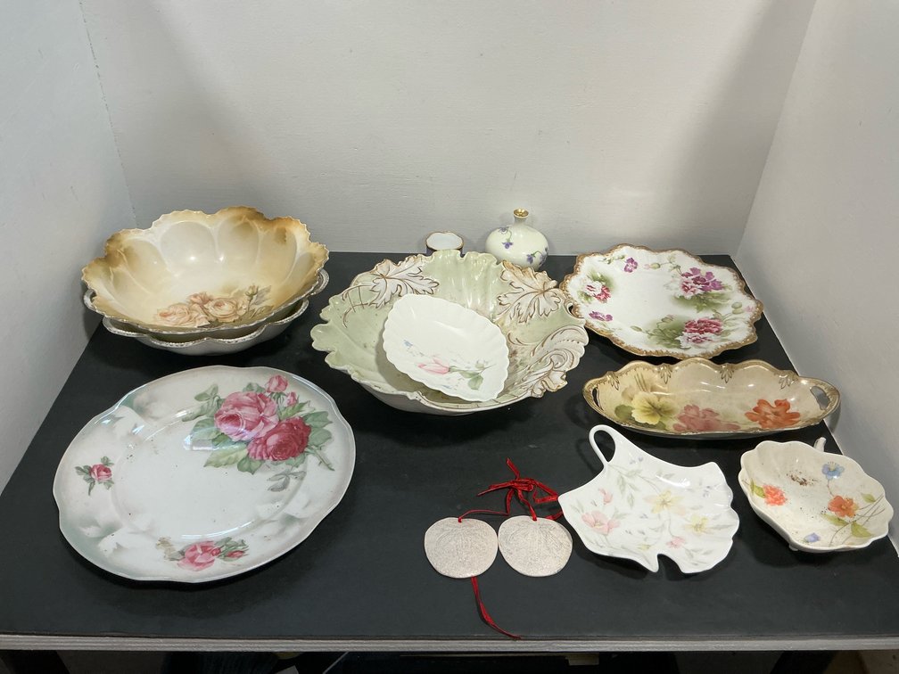 Grouping of floral porcelain tableware & ornaments