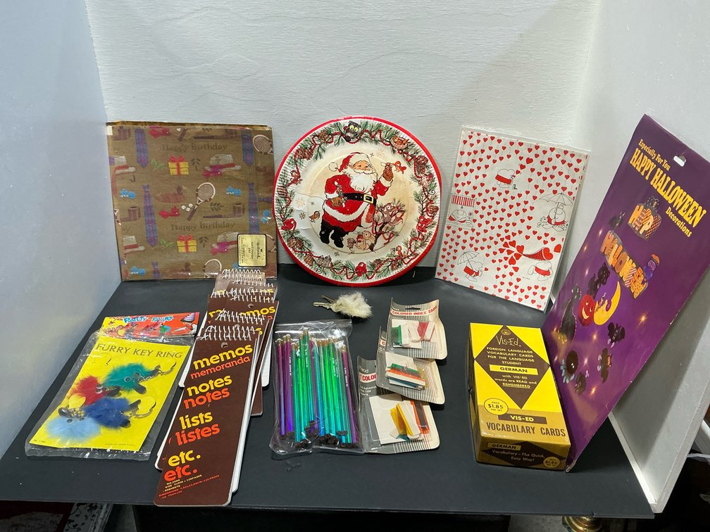 Assorted paper goods, stationery & novelty items