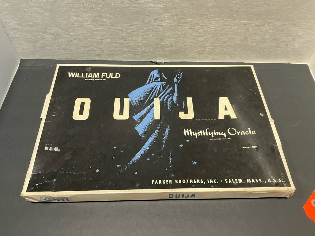 Parker Brothers William Fuld Ouija talking board set