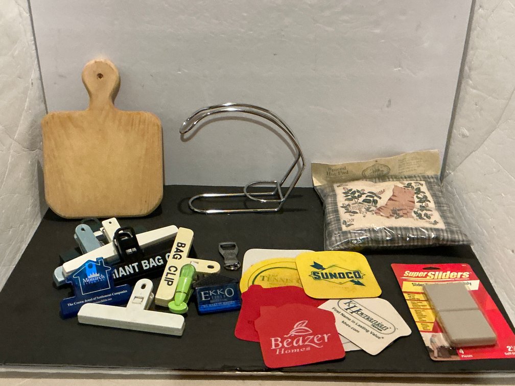 Grouping of assorted kitchen & household items - Basement