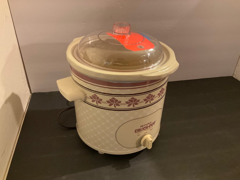 Rival Crock-Pot slow cooker server with glass lid - Kitchen Main Level