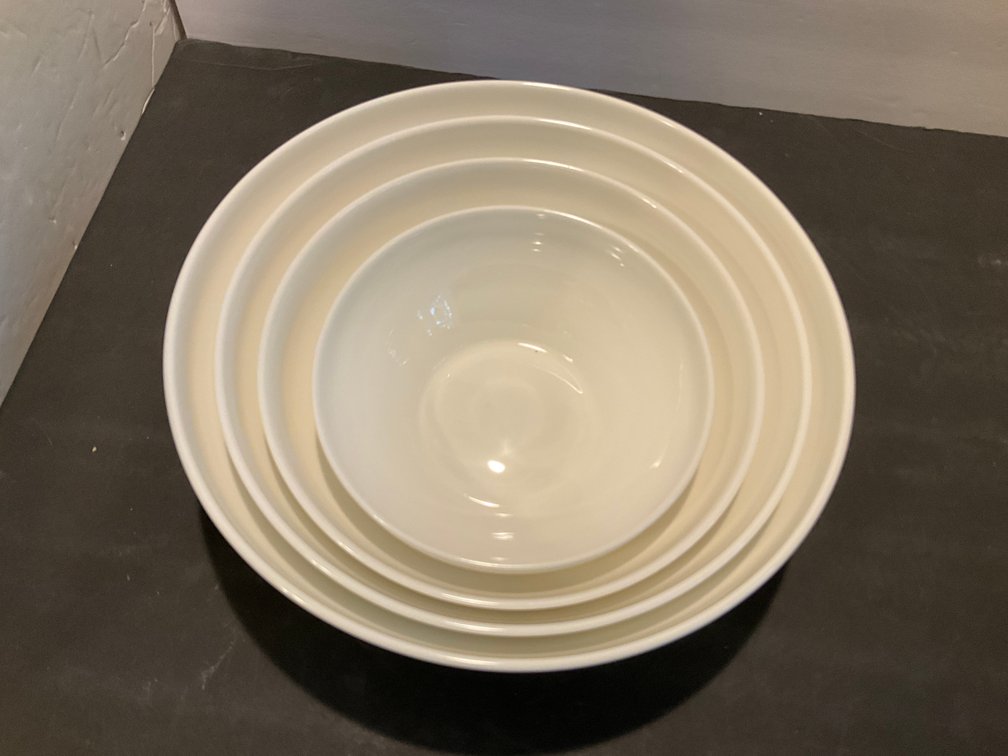 Set of nesting white ceramic ridged bowls - Kitchen Main Level
