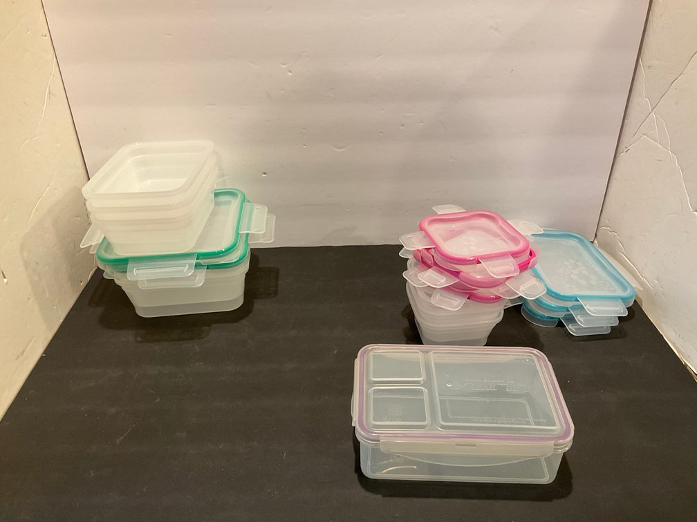 Arctic Zone plastic food storage containers with lids - Kitchen Main Level