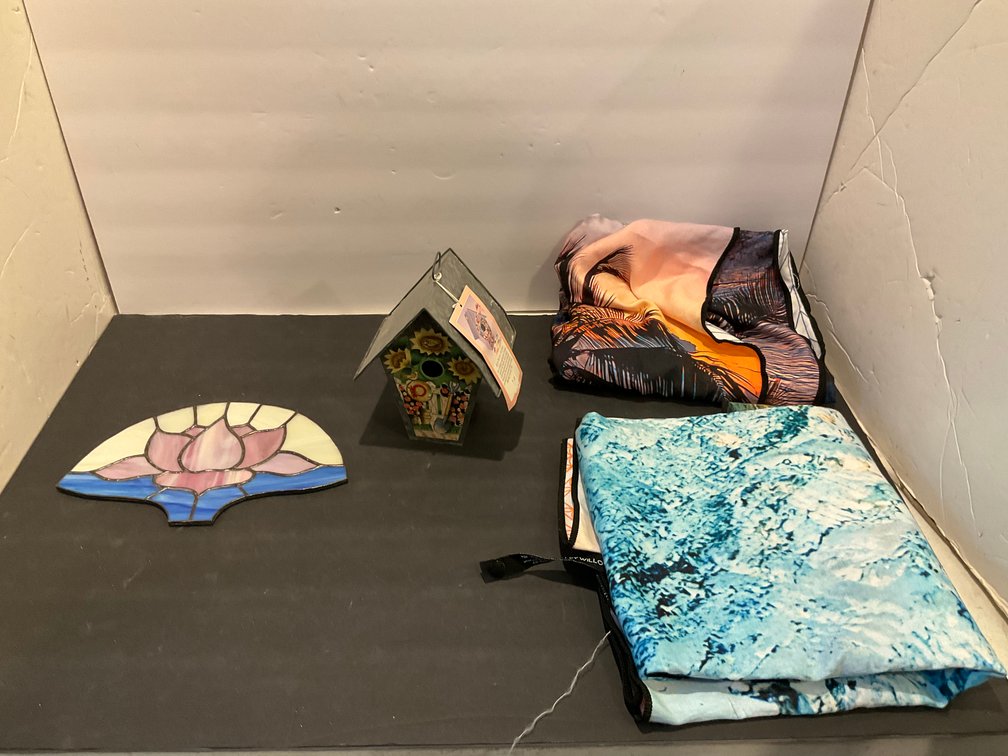 Stained glass lotus panel, birdhouse & microfiber towels - Kitchen Main Level