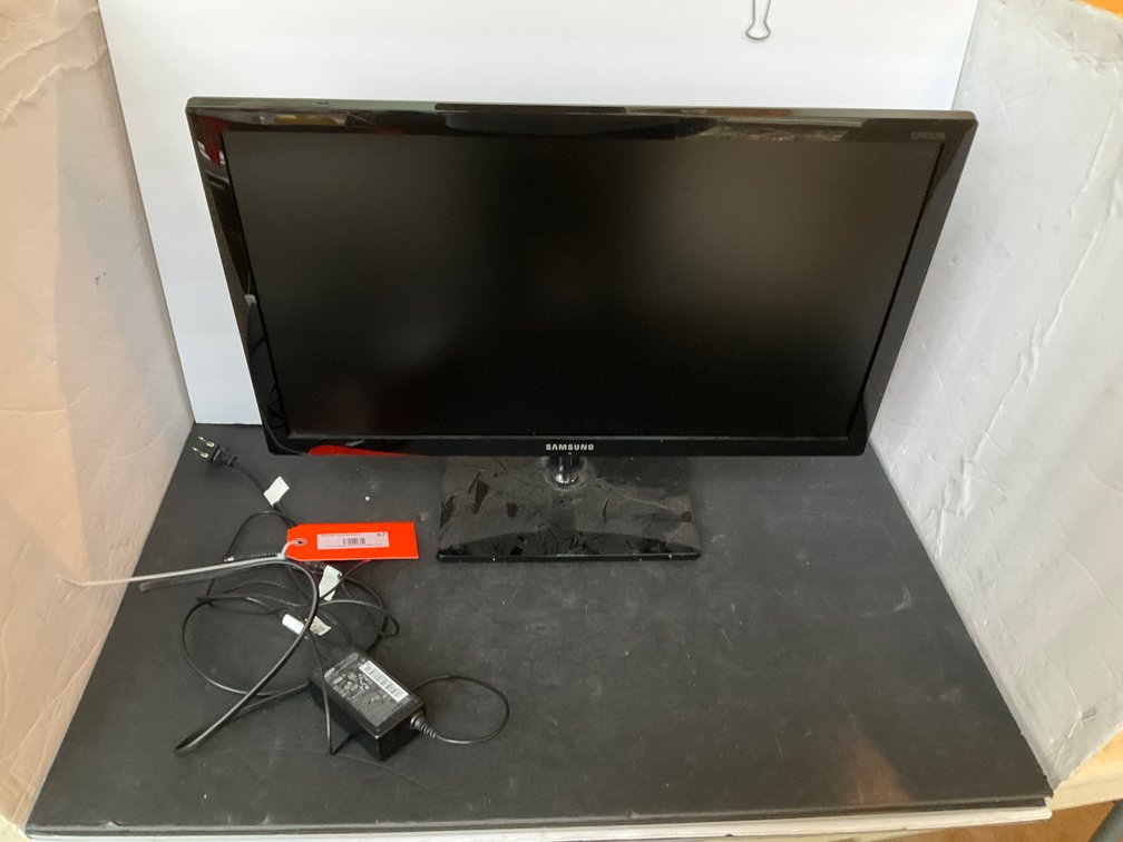 Samsung 23” computer monitor with power adapter - Living Room Main Level