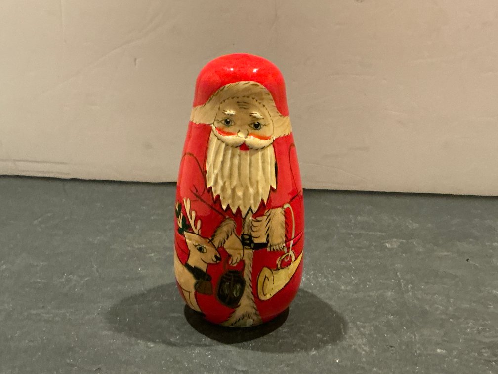 Set of 5 Santa Claus wooden nesting dolls - Basement