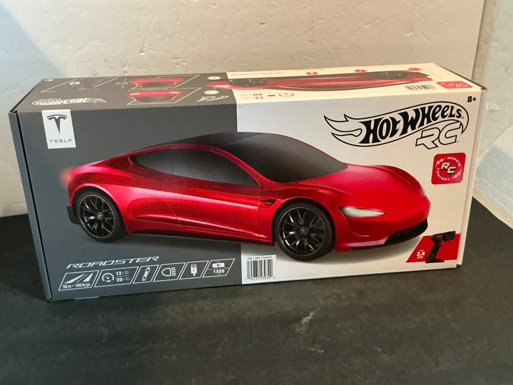 Hot Wheels RC Tesla Roadster 1:10 scale car - Basement