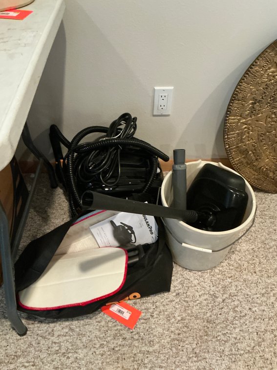 Poulan Pro heavy-duty steam cleaner with accessories - Basement