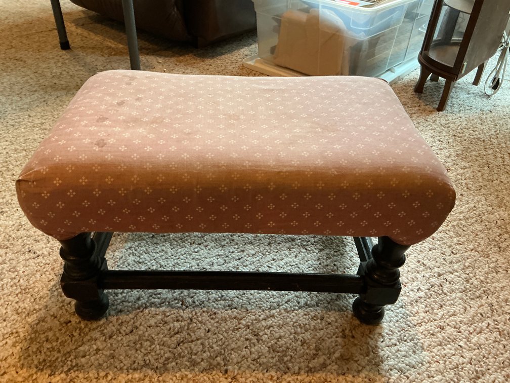 Upholstered footstool with turned wood legs 18 x 12 x 10 - Basement
