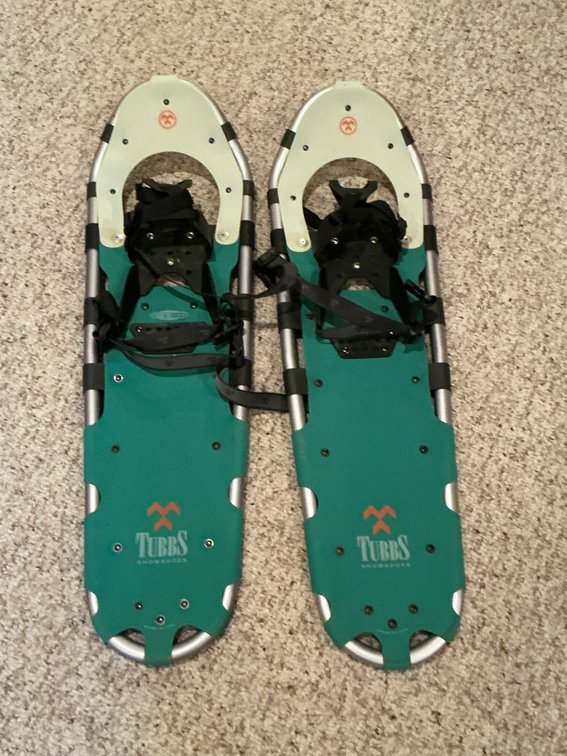 Pair of Tubbs Eclipse aluminum snowshoes - Basement