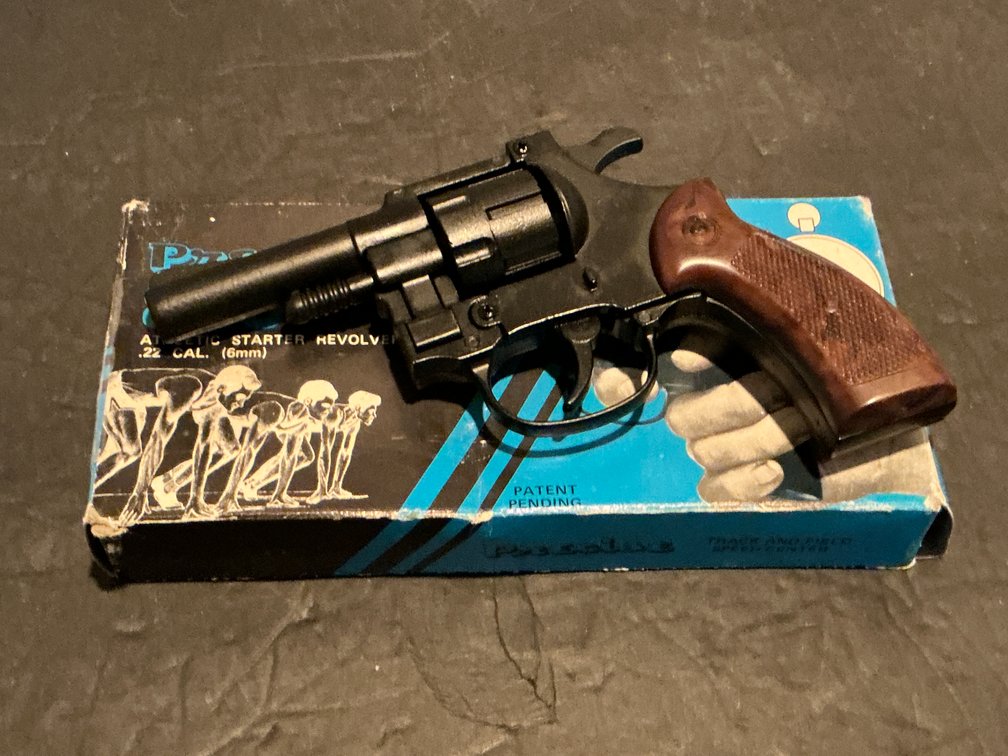 Precise .22 cal. starter revolver with box & blanks - Basement