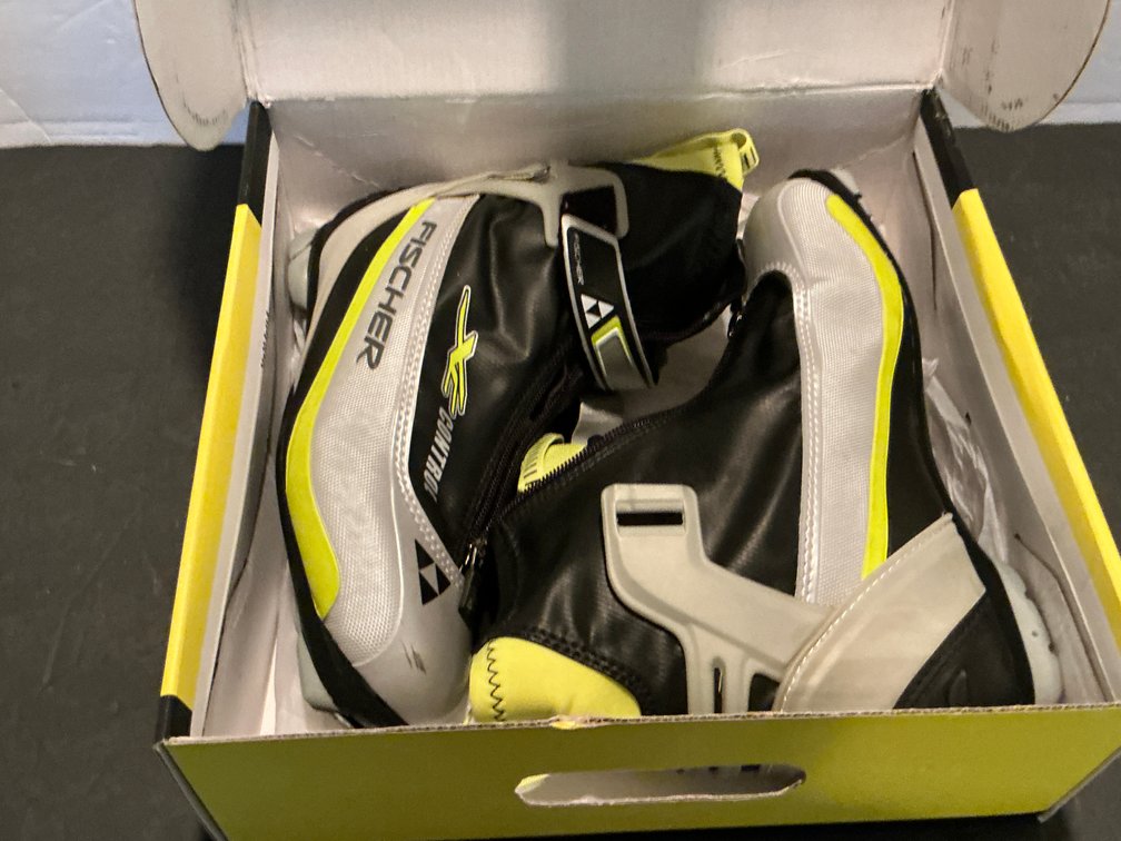 Pair of Fischer XC Control cross-country ski boots size 40 - Basement