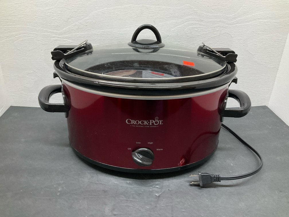 Crock-Pot metallic red oval slow cooker with locking lid