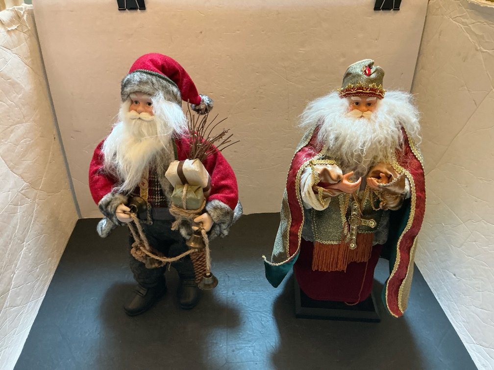 Pair of Santa decorators 18” tall - Upstairs Bedroom Upper Level