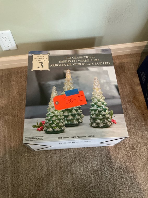Set of 3 textured LED glass Christmas trees - Master Bedroom Upper Level