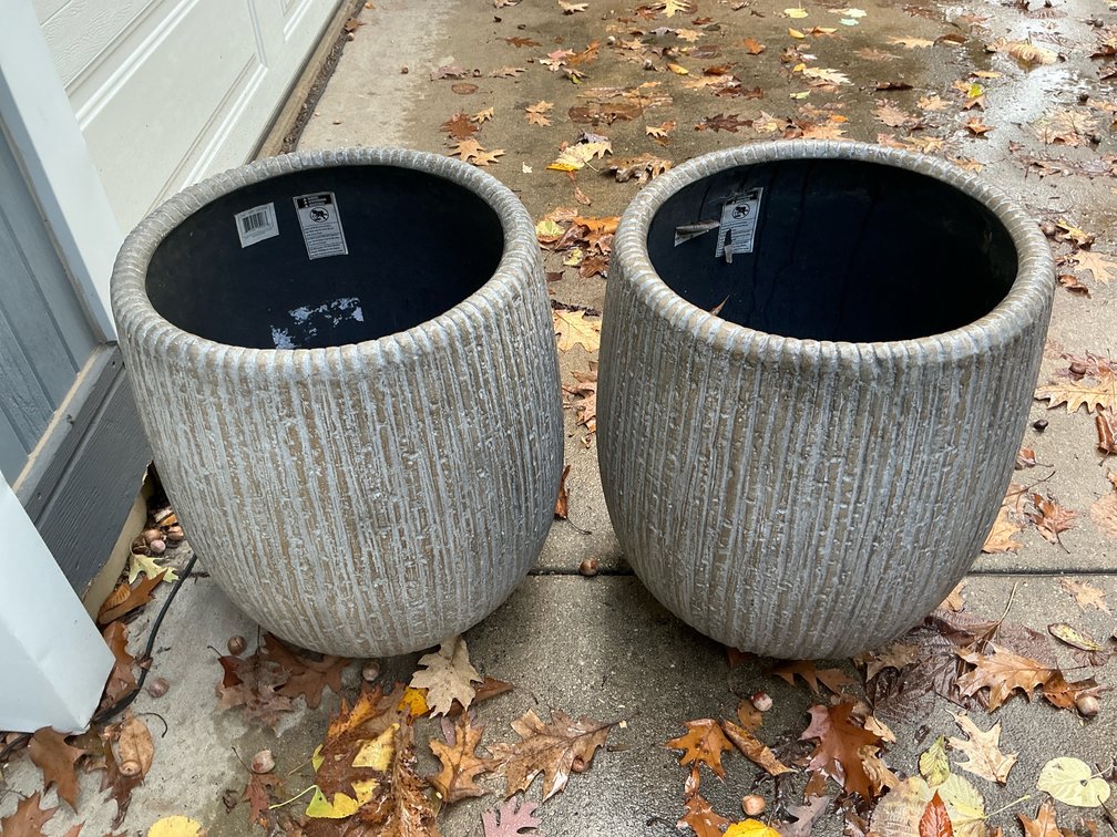 Pair of vertically ribbed barrel planters - Outside