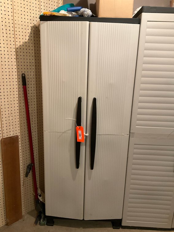 Plastic storage cabinet with cleaning supplies 27 x 15 x 68 - Basement