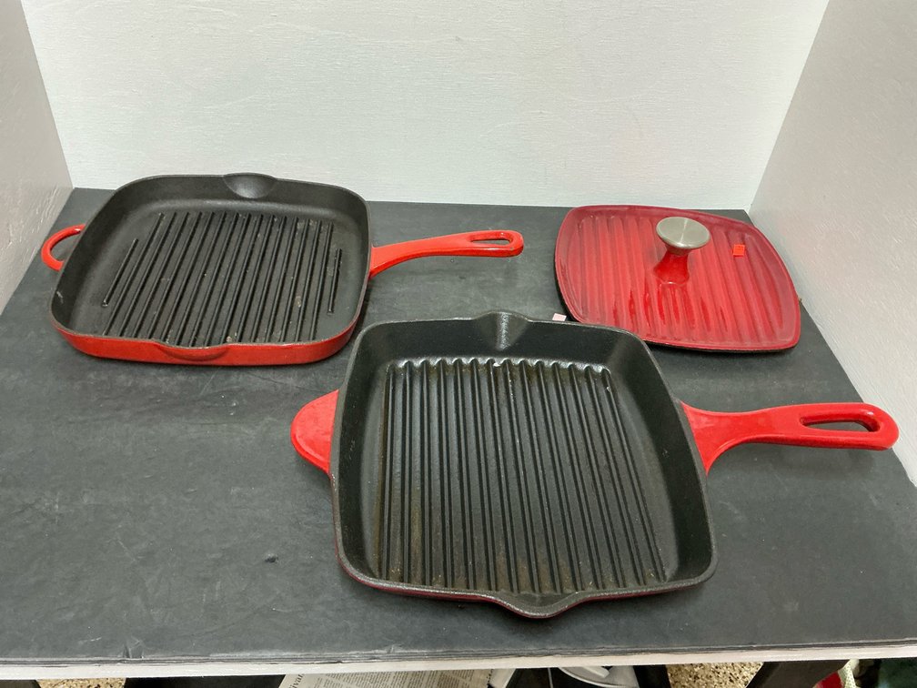 2 red enameled cast iron grill pans & grill press