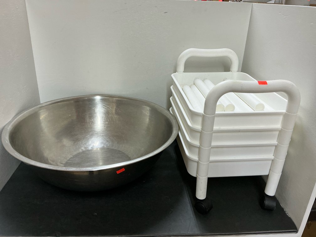 Stainless steel mixing bowl & plastic rolling utility cart