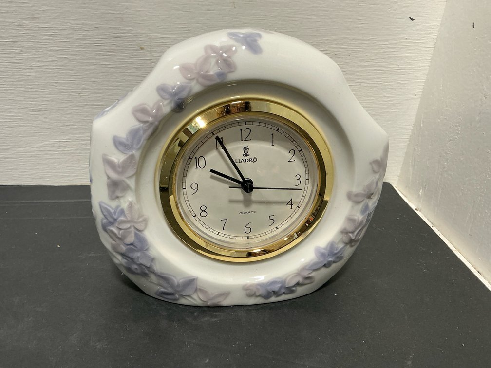 Lladró Valencia porcelain desk clock with box