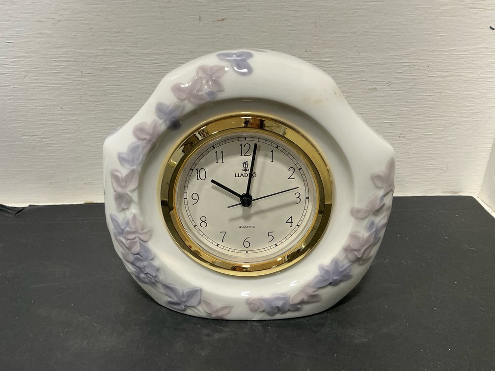 Lladró Valencia floral porcelain quartz desk clock with box