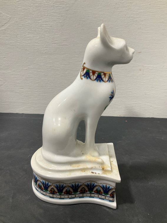 Elizabeth Arden Egyptian cat porcelain trinket box