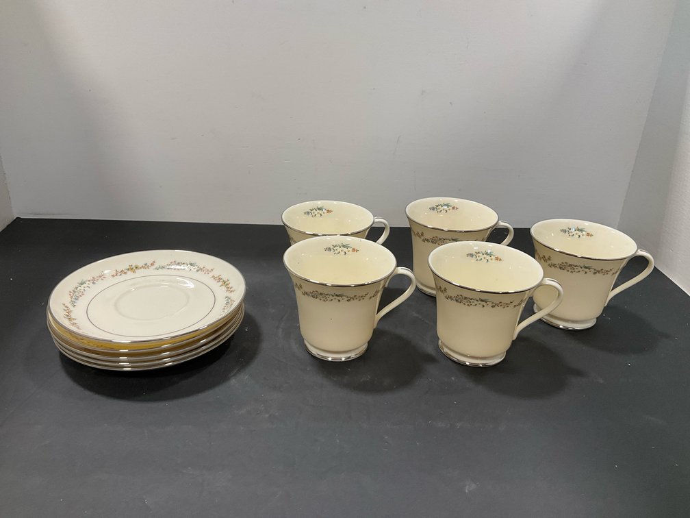 Gorham Rondelle fine china teacups & saucers