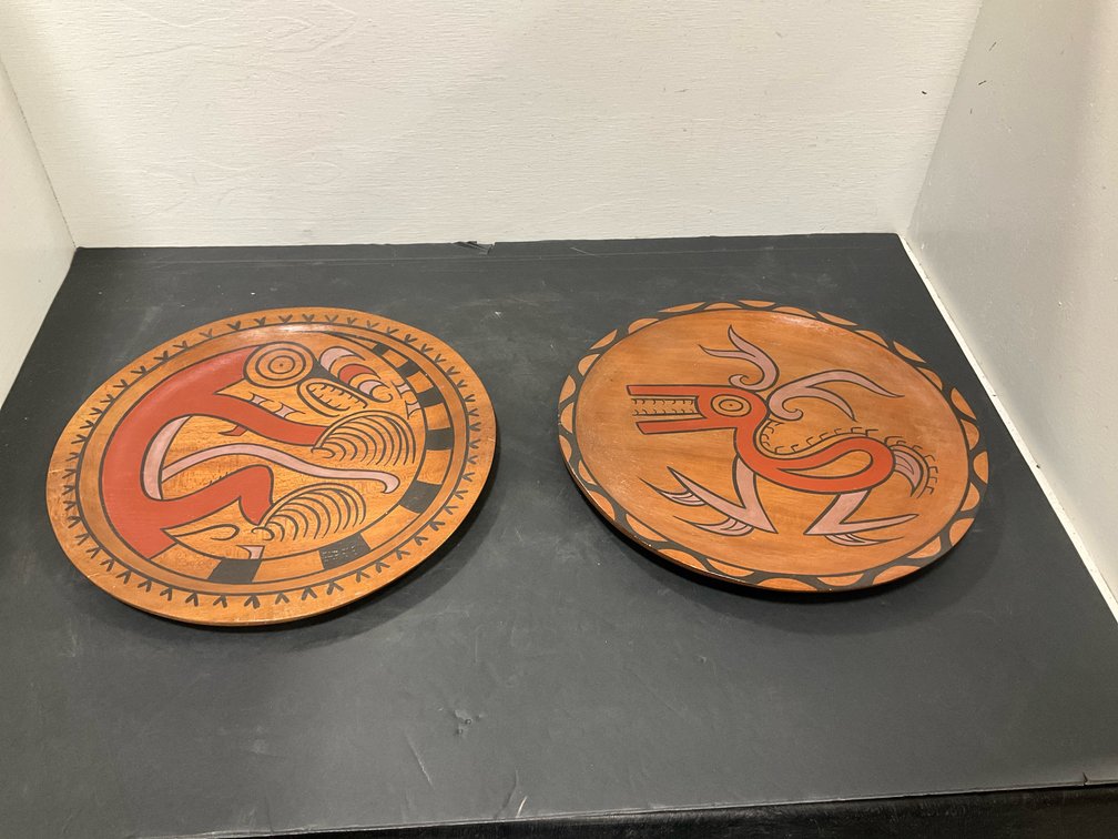 Pair of painted wooden Coclé decorative plates