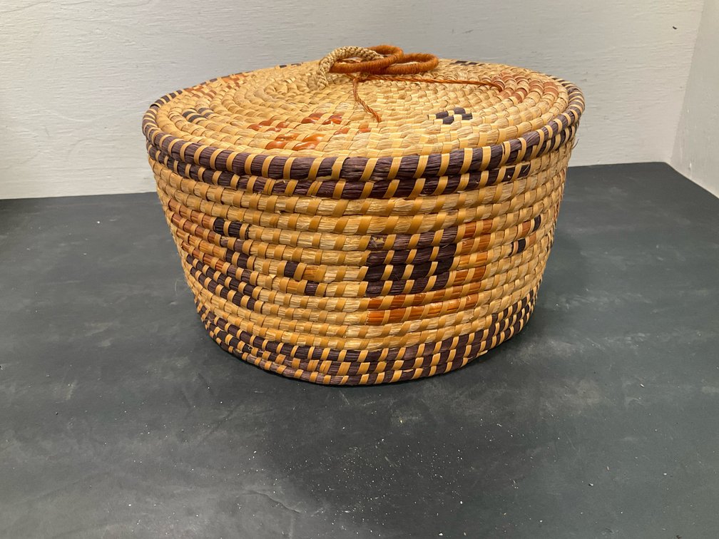 Woven coiled sewing basket with lid