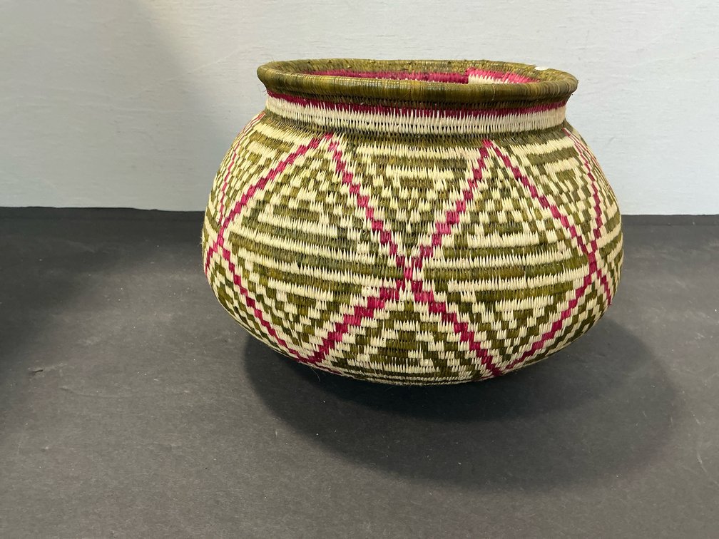 Woven coiled basket with geometric diamond pattern