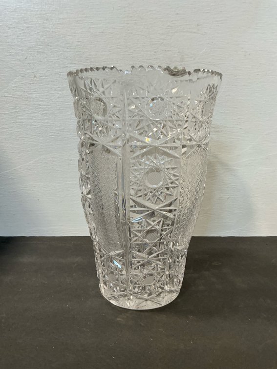Clear cut crystal vase with sawtooth rim