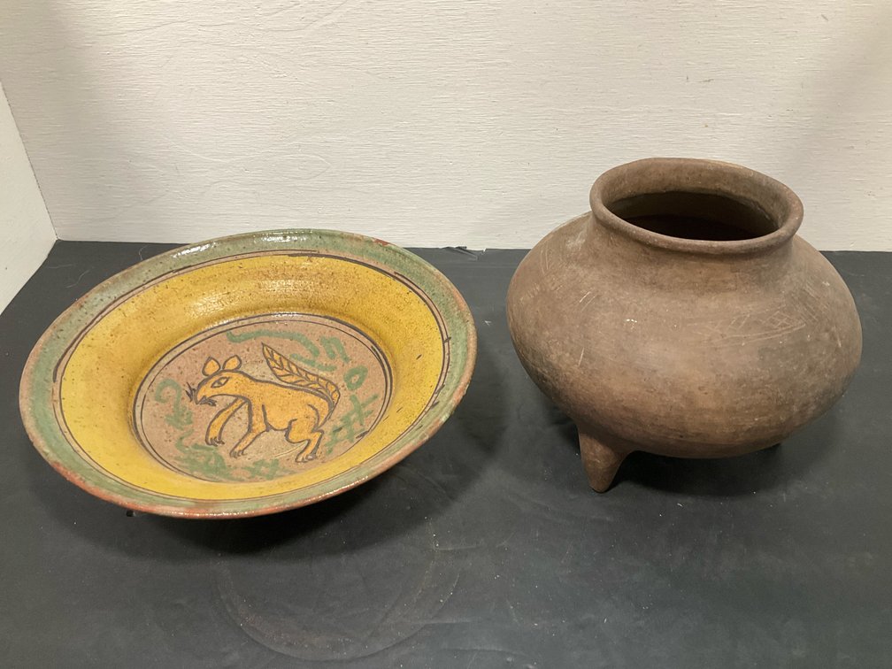 Ceramic vessels with glazed animal bowl & tripod pot