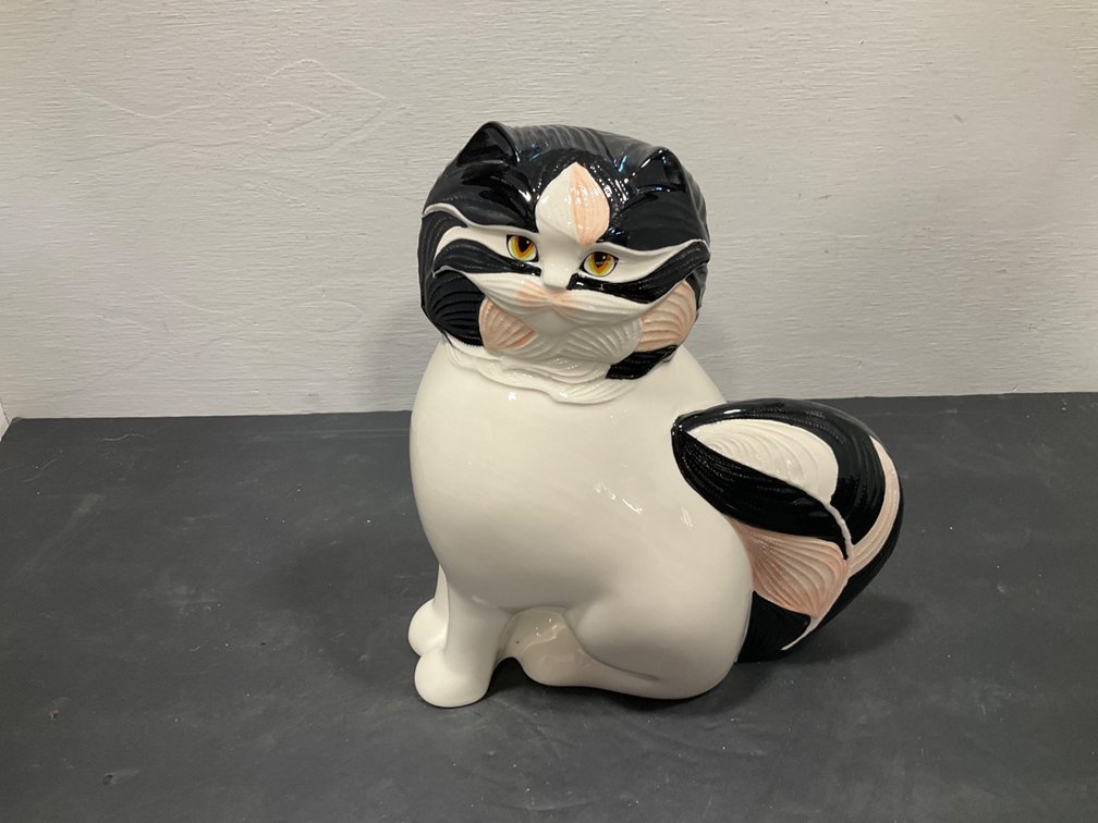 Goebel glazed ceramic seated cat figurine