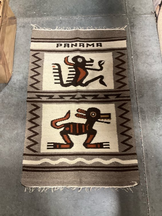 Woven pictorial flat-weave textile runner
