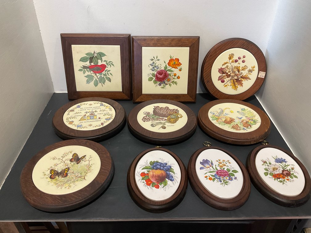 Wood-framed decorative wall plaques & trivets