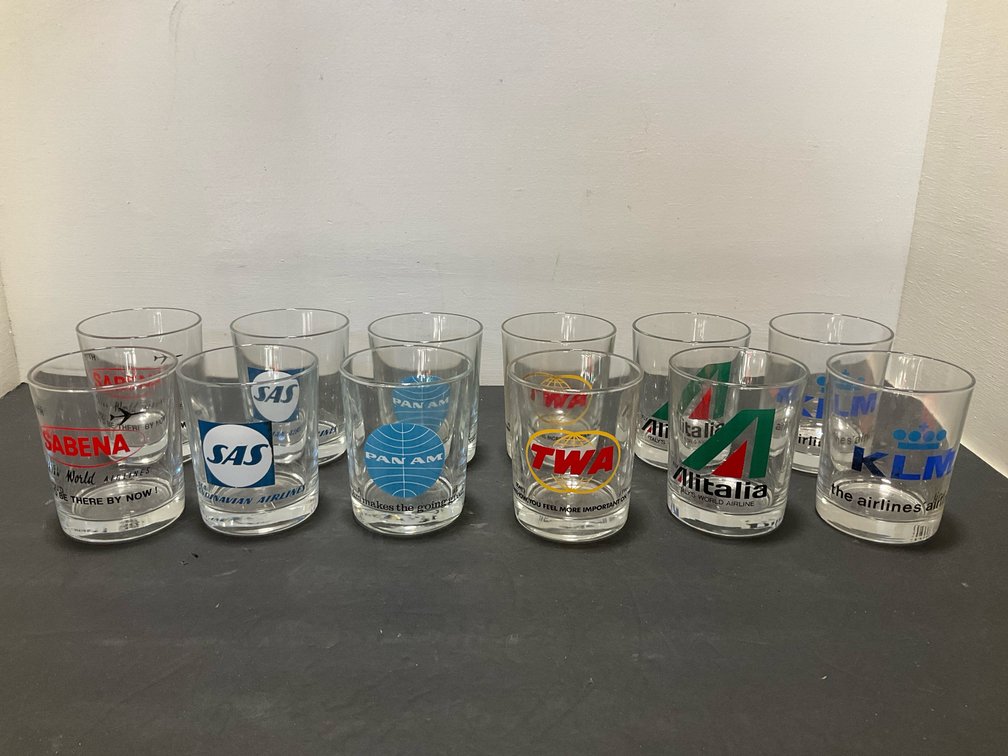 Set of airline logo rocks glasses