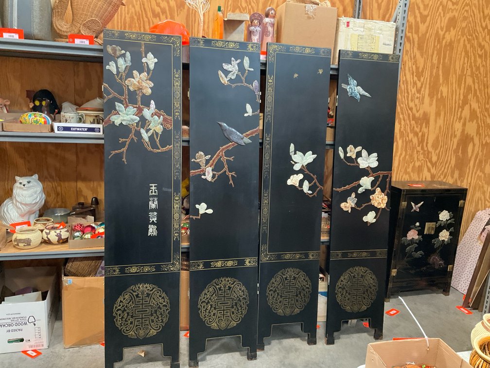Jinlong 4-panel black lacquer screen with hardstone relief