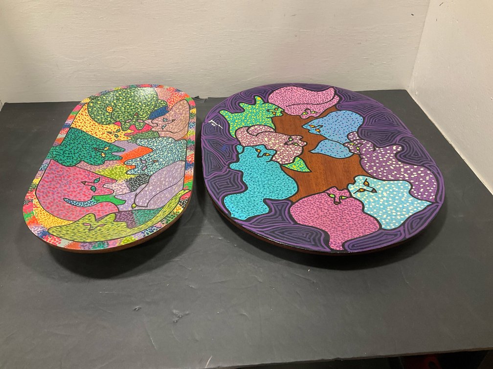 2 hand-painted wooden trays with cat motifs