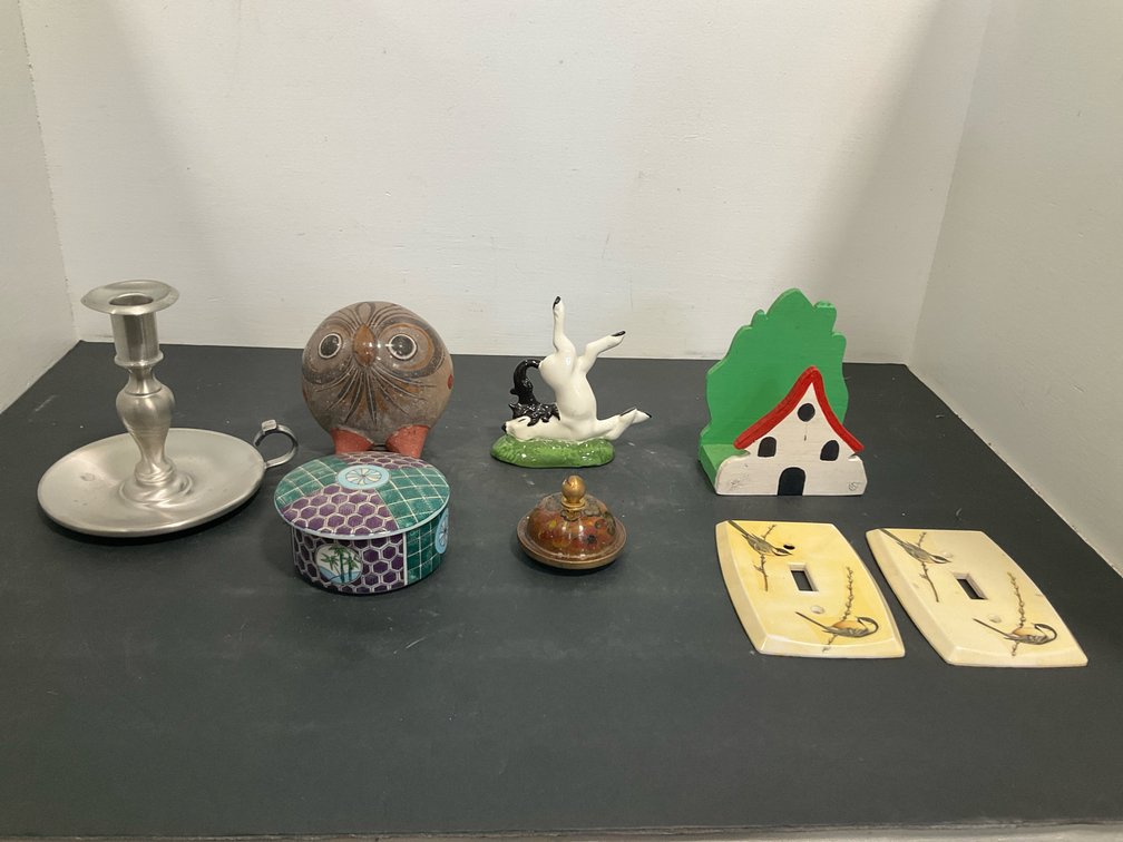Grouping of decorative home accents