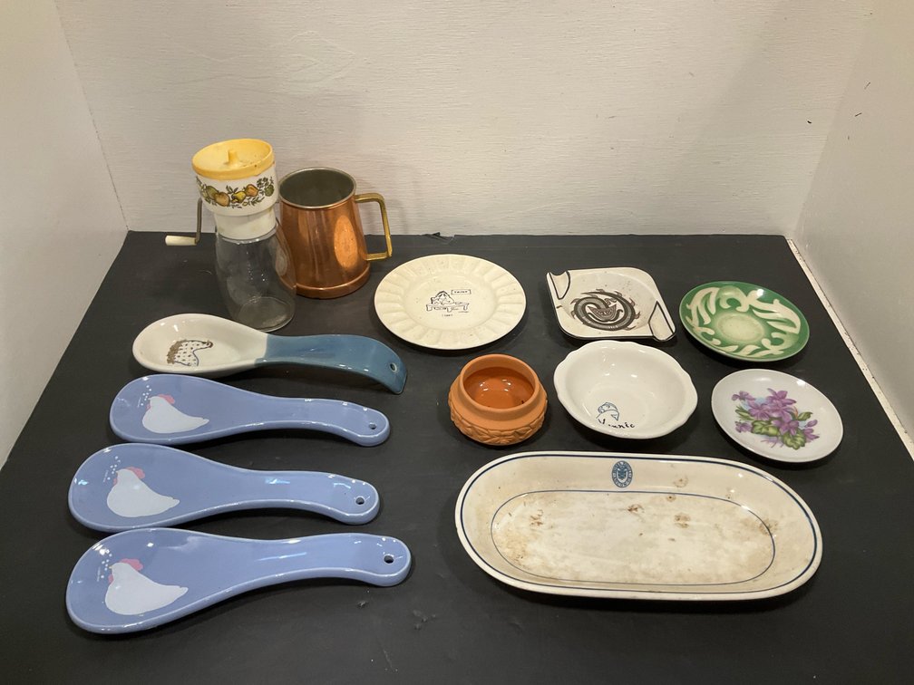Group of ceramic dish & kitchenware grouping