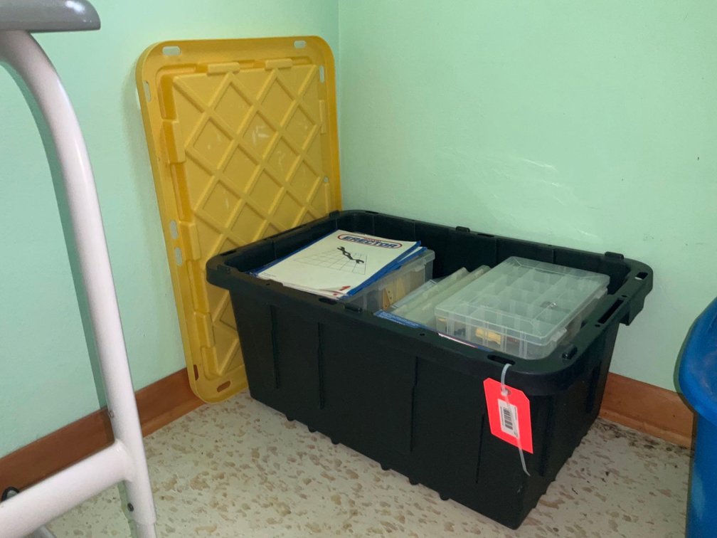 Covered tote of erector set related-Upstairs
