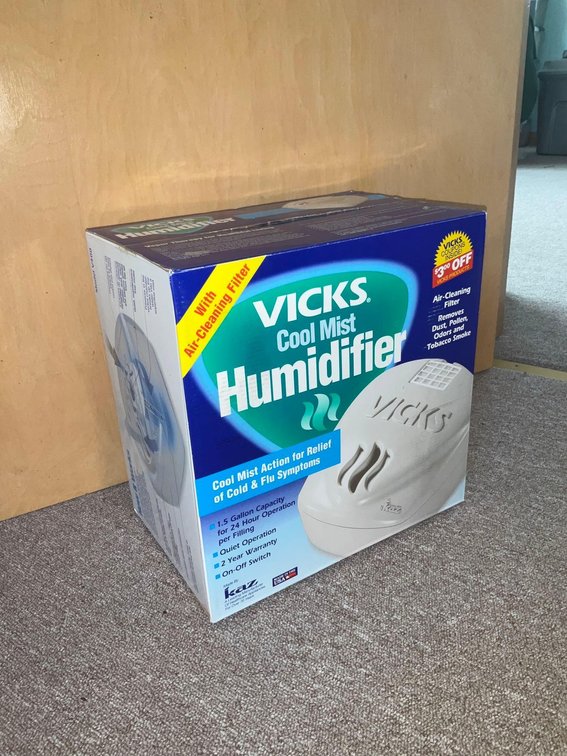 Vicks cool-mist humidifier-Upstairs 