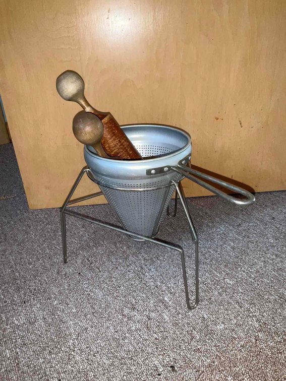 Aluminum cone sieve with stand-Upstairs