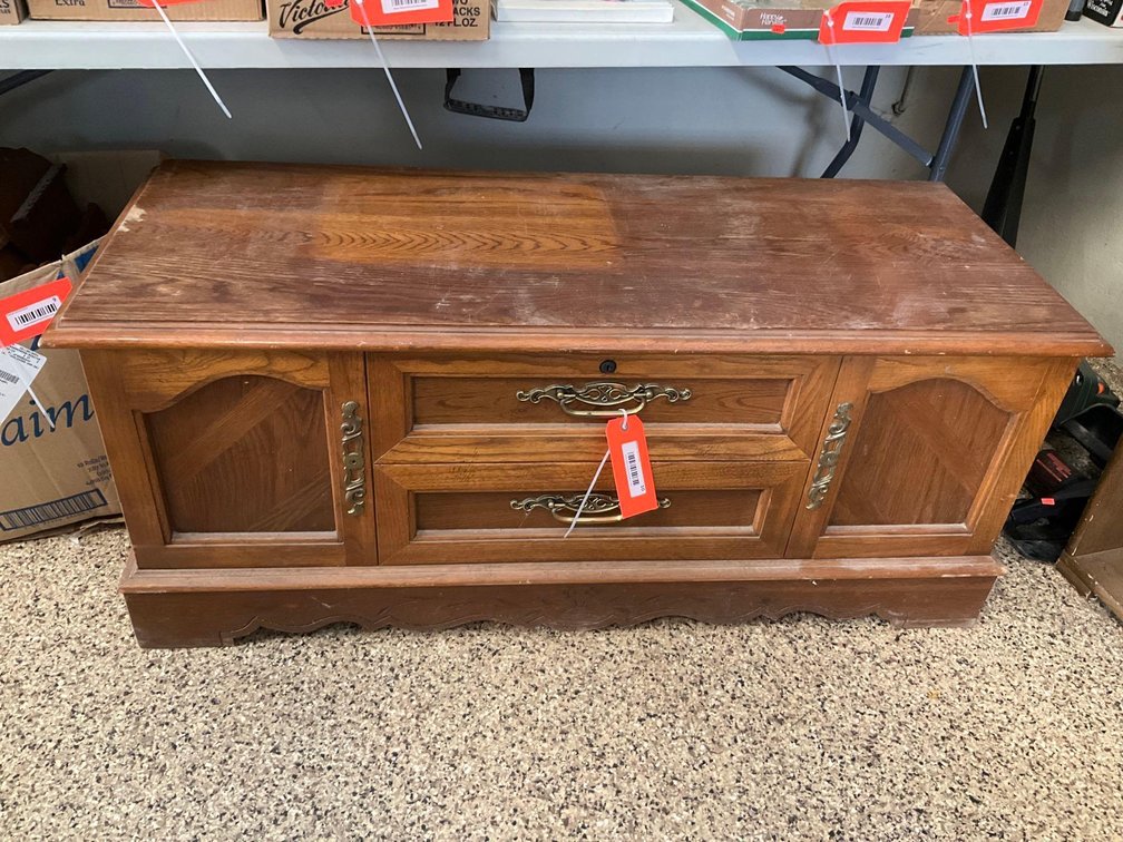 Lane cedar chest 