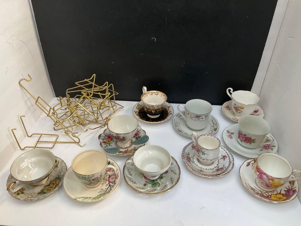 Cups, saucers & stands