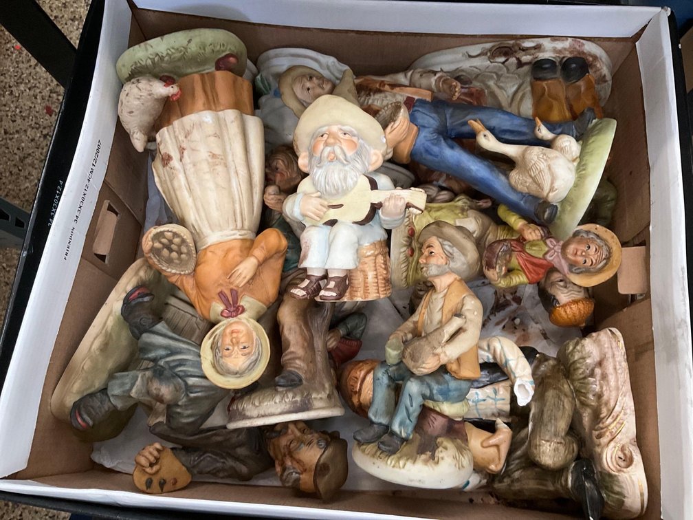 Figural decorators 